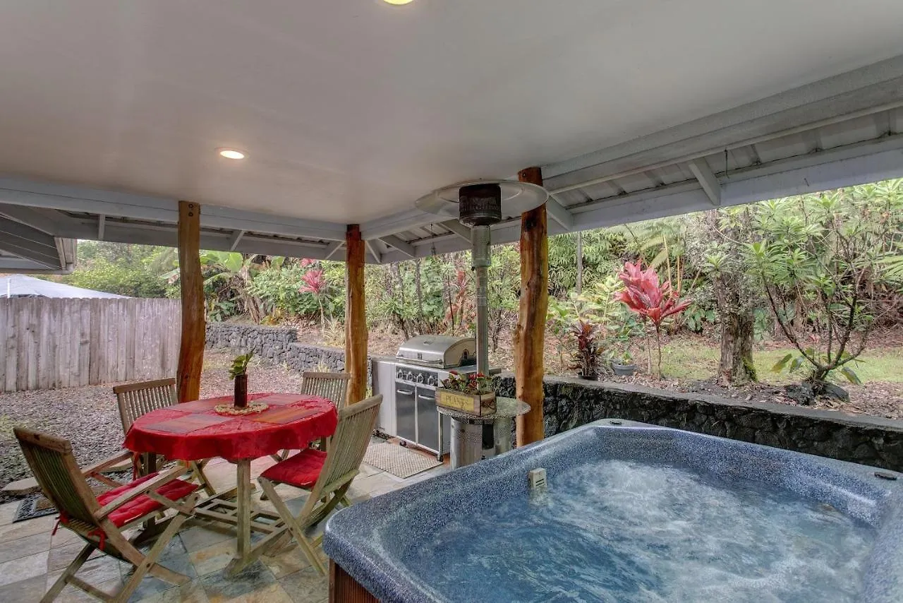 Aloha Ohia Hale Home Volcano Holiday home