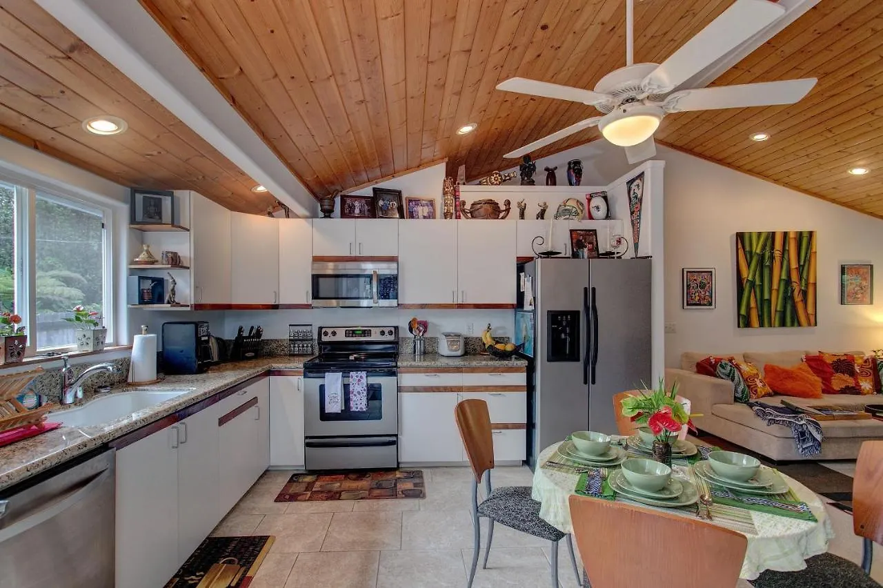 Aloha Ohia Hale Home Volcano Holiday home